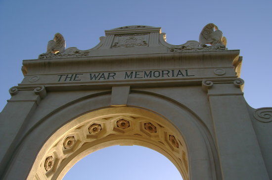 ワイキキ ウォー メモリアル ナタトリウム